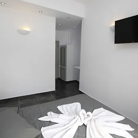 Gianna Fira (Santorini)