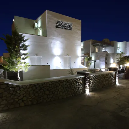 Gianna Penzion Fira (Santorini)