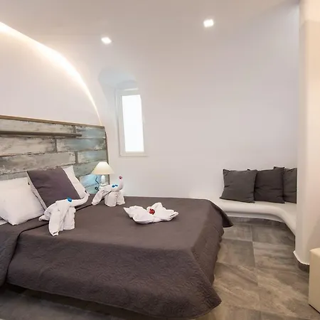 Gianna Fira (Santorini)