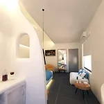 Gianna 4* Fira (Santorini)