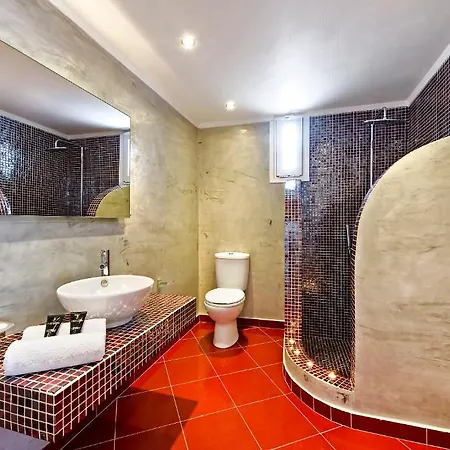 지아나 스위트 4*