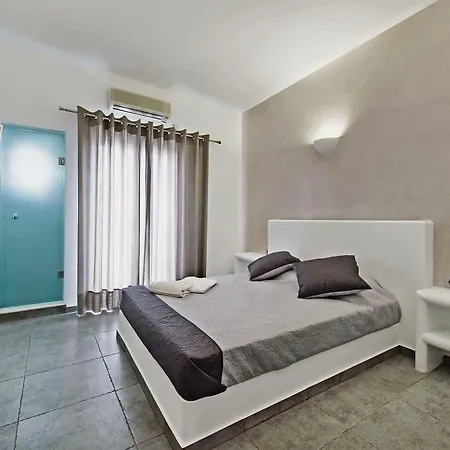 Gianna 3* Fira (Santorini)