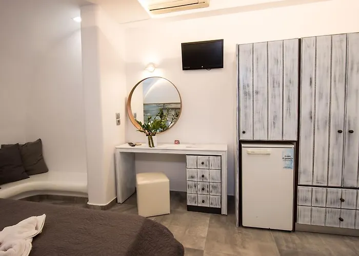 Gianna 4* Fira (Santorini)