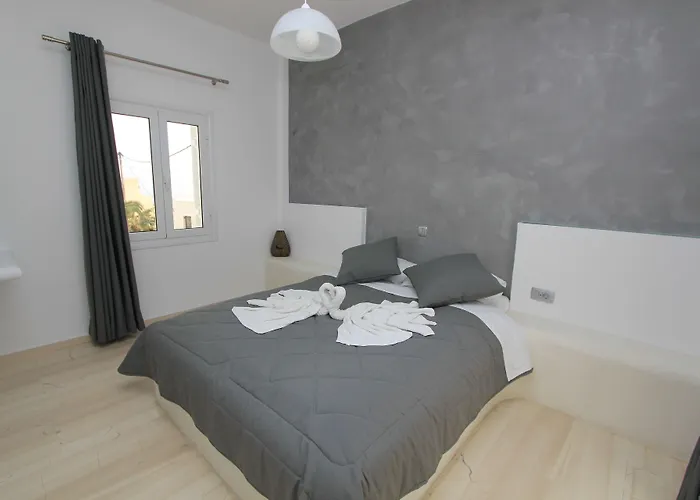 지아나 스위트 산토리니